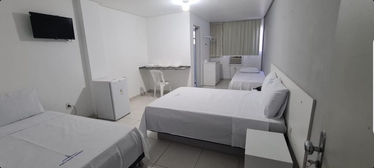 Petro Hotel Candeias Candeias  Екстер'єр фото