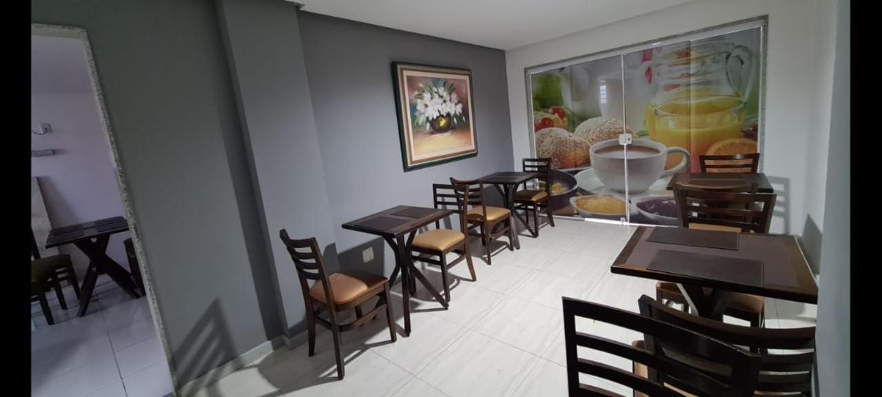 Petro Hotel Candeias Candeias  Екстер'єр фото