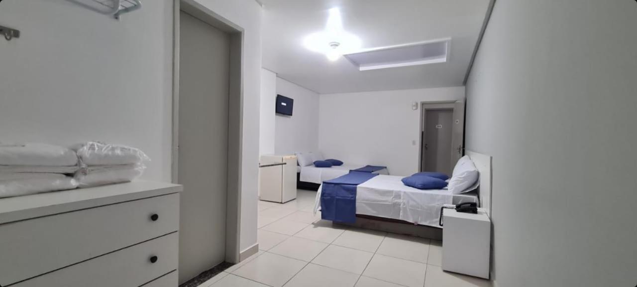 Petro Hotel Candeias Candeias  Екстер'єр фото
